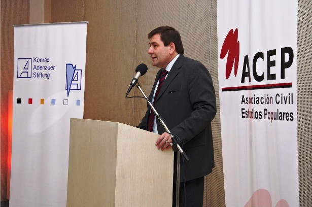 Oscar Ensinck, Pte. de ACEP Argentina